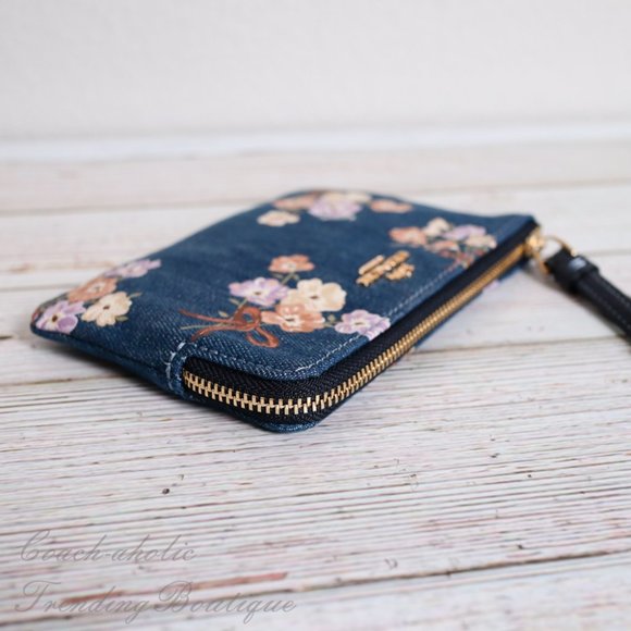 NWT Coach Corner Zip Wristlet with Floral Print - Picture 4 of 8